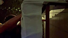 masajista aprovecha de rubia en camara escondida?