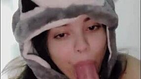 Novinha Meiga Engulfs Cock In 69!