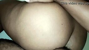 não imaginava que a vizinha fosse tão safada, me deu presente de natal e eu melei sua bunda