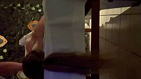 masajista aprovecha de rubia en camara escondida?