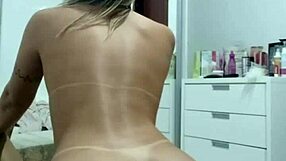 Wow! Playing with My Hot Girlfriend Bruna Carlos Using Buttplug!