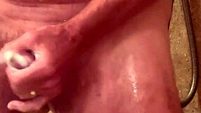 i enjoy bathing in the shower peacefully