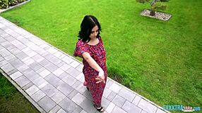 Wow, teen beauty maria gets banged hard by huge cock!