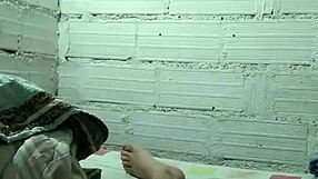 See how this russian milf makes me cum so fast, i hope you cum quick too!!