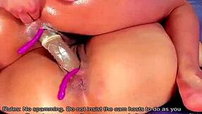 Watch this teen's pussy squirt intensely!