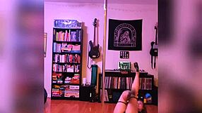 HAVING HARD SEX WITH PRETTY LATINA BALLERINA IN HOMEMADE VIDEO!