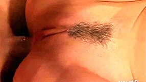 OMG, süße japanische Teen 18+ bekommt Creampie in Arsch und Muschi Gangbang!