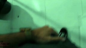 Follo el coño de mi hermanastra mientras hace ejercicio