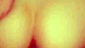 mi amiga colegiala se desviste en frente de mi y me provoca que le follen ese culito cremoso