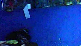 A Mi Esposo Se Le Pasaron Las Copas y Follando con Vecino?