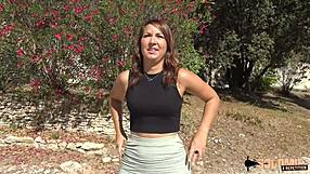 Lexie enjoys a casual encounter