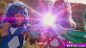 Laney Grey, Bianca Bangs, and Khloe Kingsley team up for a wild foursome with Elias Cash's monster cock 😈