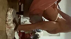 mi hermanastra entra a mi habitacion sin permiso y la saco a rastras halandola del pantalon dialogos en espa�ol