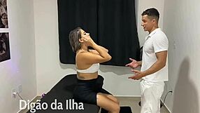 Curvy Masseuse Makes Hotwife Squirt and Gets Facial in Amateur Massage