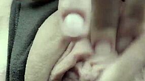 Girlfriend fingers herself wildly in taxi ride!