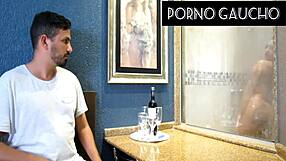 Essa Safada Ama Se Exibir Na Sauna