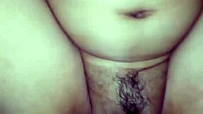 mature wife spied on while getting her big pussy licked