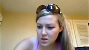 Teen on webcam horny girl show her hot tities