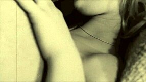 Vintage zakázaná rodina s vášnivou aférou nevlastnej sestry