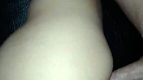 partiendo el culito de mi novia