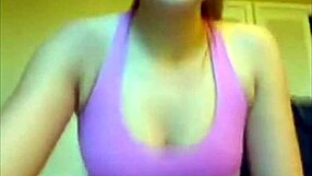 Teen on webcam horny girl show her hot tities