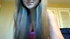 Teen on webcam horny girl show her hot tities