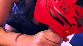 Hijastra colegiala 18+ tienta con insinuaciones apretadas