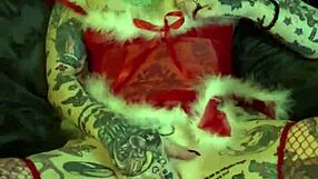 Milf on the shelf for xmas solo orgasm 😍