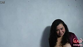 Le reparo su bocina a mi cuñada por un rato caliente