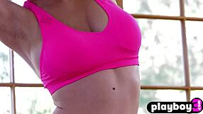 gorgeous blonde masha chi reveals stunning body and poses totally naked