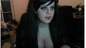 Sexy Girl Piercing Emmo Girl!