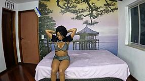 Vicky Menage Chegou Para Aprontar Na Casa