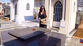 Bianca Naldy in Makevlog series.