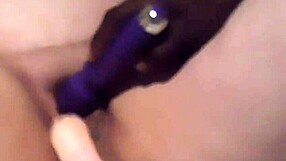 jylynn masturbates with machine, feeling great 😍