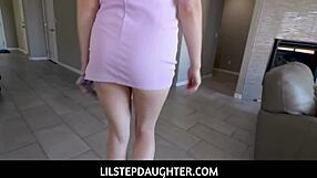 Mala pastorka sitna 18+ plava tinejdžerka 18+ usta jebana od ljubomornog pastorka iz POV - Lily Larimar