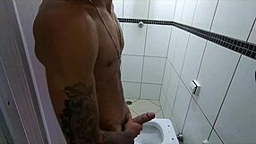 Gabriel Victor Orgasms Bareback!