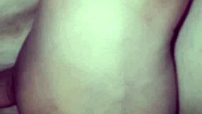 Delícia Gozando During Shaved Massage