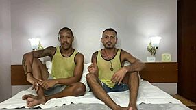 Kadu Chats Hot With Lucas