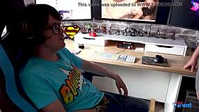 Sarah Jane gives amazing blowjob in homemade video 😍