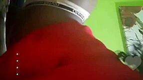 putita negra espanola se toca en un directo de instagram