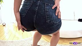 ever watched ellen betsy in steamy solo with big tits in tight shorts?