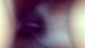 Look at this ebony squirt queen up close!