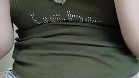 Beautiful Girl Performs Live Dance on Bigo 2