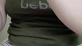 Beautiful Girl Performs Live Dance on Bigo 2