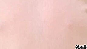 i love how cheating british mature lady sonia shows her huge boobs