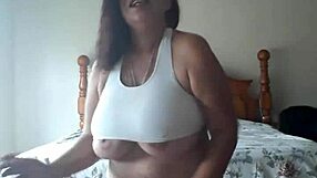 babes just for you guys, wanna see some hot granny action or what?