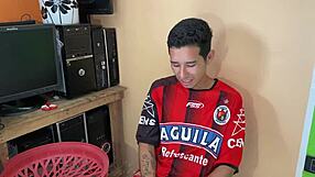 1 parte universitaria de culo grande se coje a su compa�ero por el trabajo