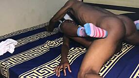 Do men want to mount and devour my shaved pussy?!