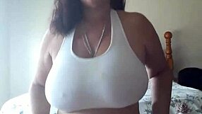 babes just for you guys, wanna see some hot granny action or what?