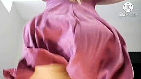 Ashley Alban shows off flexible moves with clapping big shaved ass in PMV